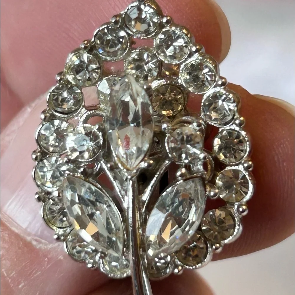 Coro vintage clip-on earrings, rhinestone floral, leaf Elegant Special Occasion - Picture 2 of 5